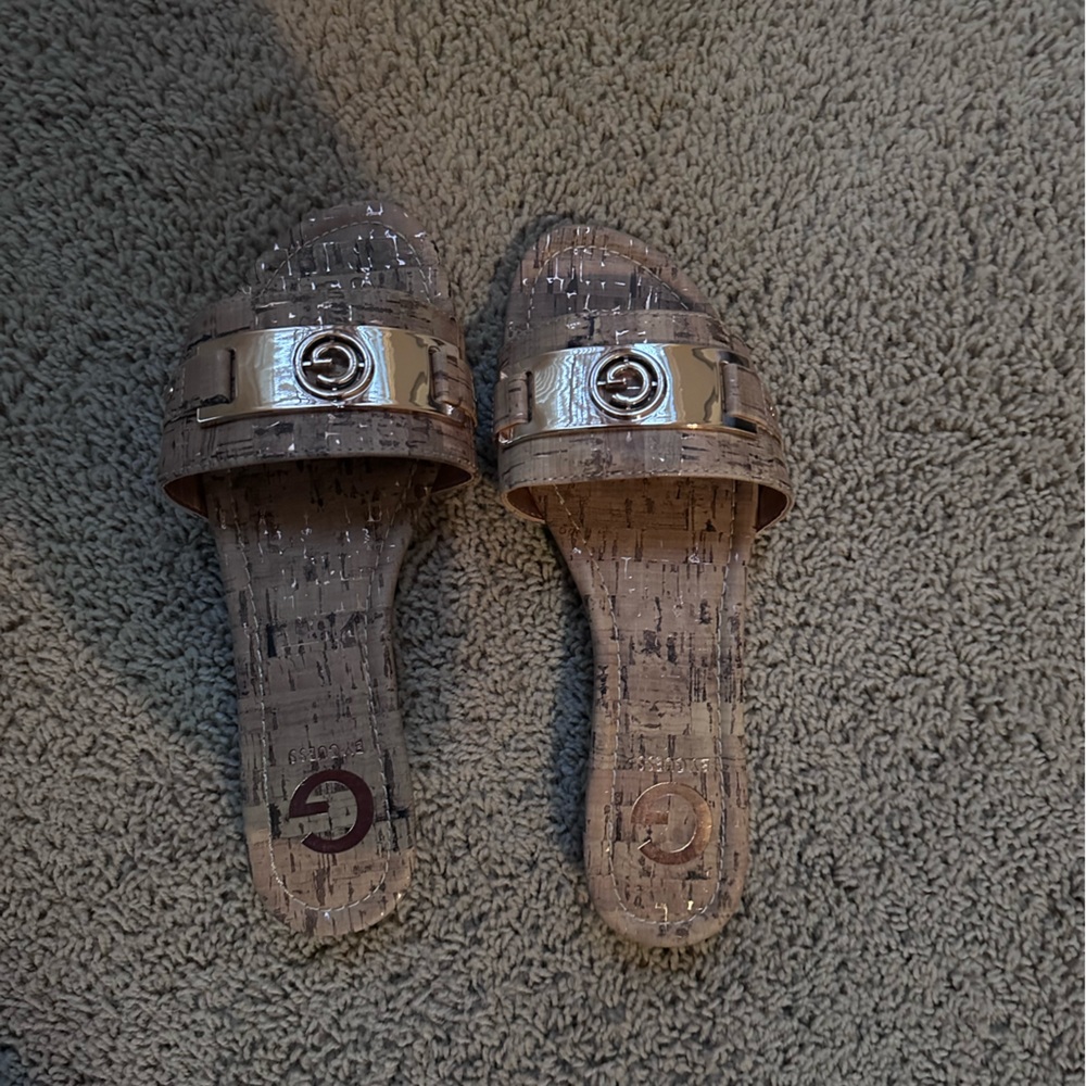 G by GUESS WOMEN’S cork style slip ons  size 8M - Picture 5 of 6
